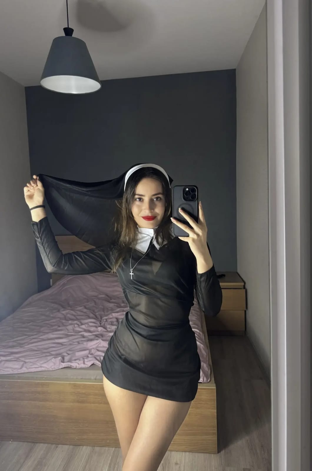 Dikili Sadık Bir Kadın Bayan Escort Ebru